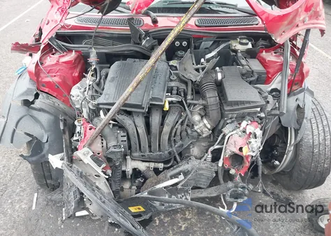 2005 Mini Cooper z USA, uszkodzony, nr VIN WMWRC33435TC59697